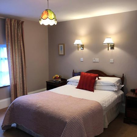 Tully'S Hotel Castlerea Buitenkant foto