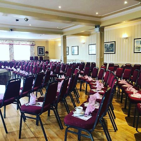 Tully'S Hotel Castlerea Buitenkant foto