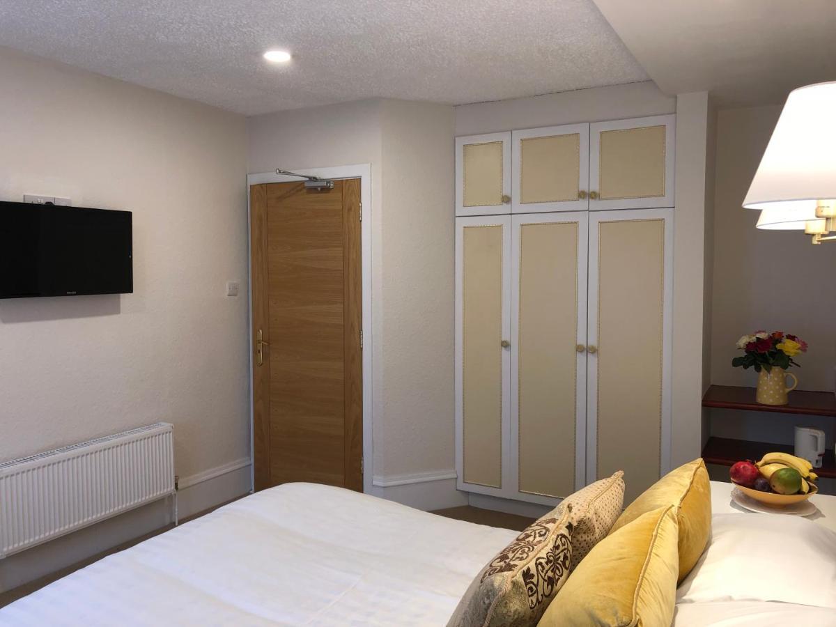 Tully'S Hotel Castlerea Buitenkant foto