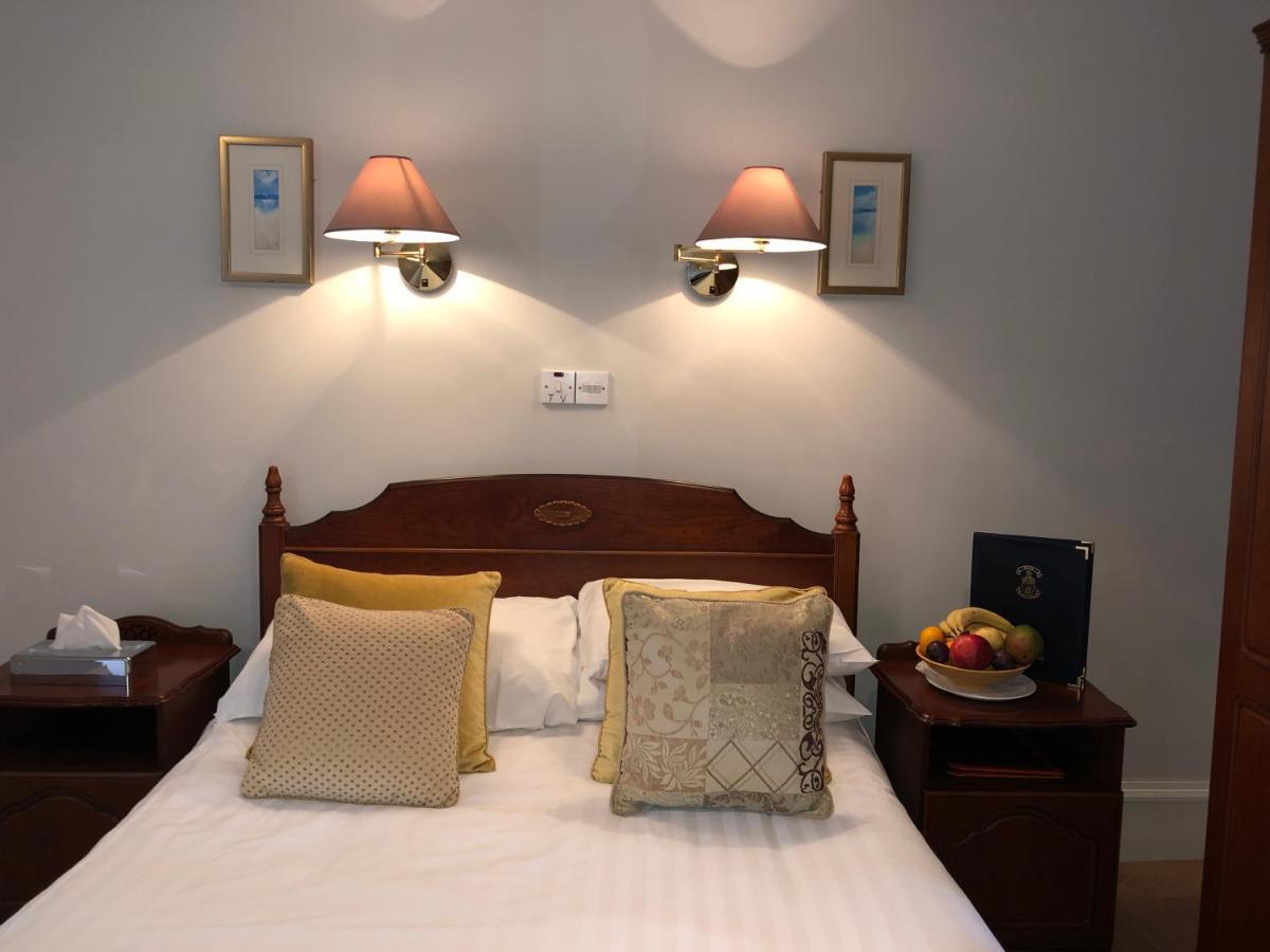 Tully'S Hotel Castlerea Buitenkant foto